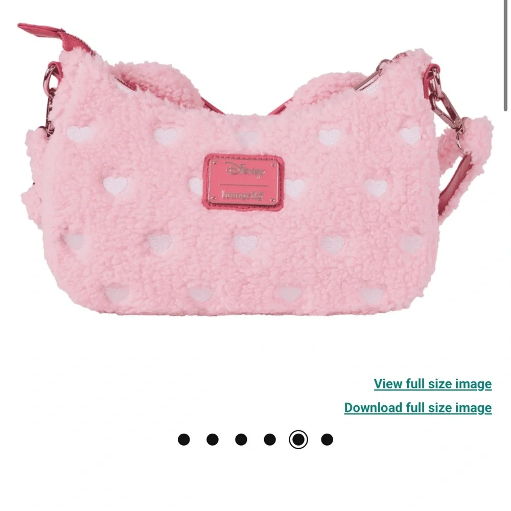 Loungefly Minnie Mouse Exclusive Hearts Strawberry Scented Sherpa Bundle - Picture 3 of 13